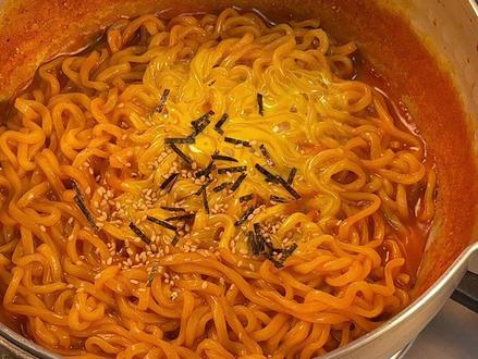 火鸡面神教大家做不辣又不失风味的火鸡面#火鸡面的神仙吃法 #火鸡面新吃法