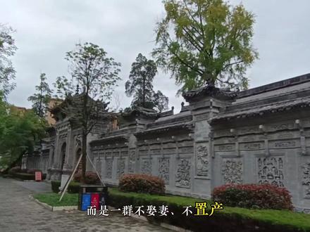 清心寡欲的西北苏非:嘎德林耶的独特面貌