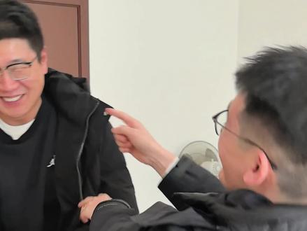 豆包 豆包,为什么我哥们儿干啥都要问豆包 #豆包 #搞笑 #一定要看到结尾 #万万没想到