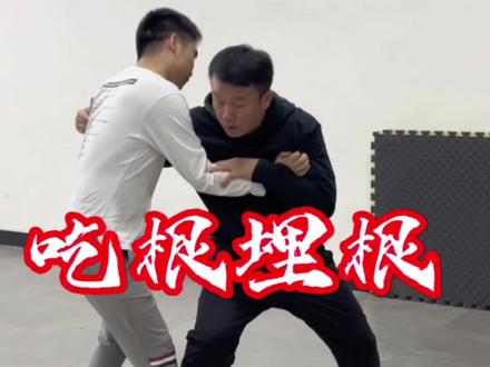 八极拳的步法看似呆板,实则隐蔽,运用起来也十分巧妙#八极拳实战技击术 #八极拳唐强