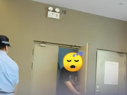 小迷糊,高考也能睡过,辛亏有警察蜀黍#高考 #高考护航 #2023护航高考