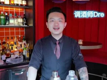 摇酒壶的正确打开方式(上篇)@DOU+小助手 @抖音小助手 #调酒师养成 #学习调酒