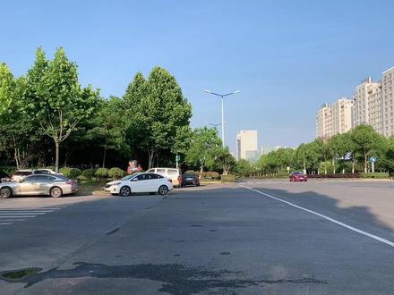 实拍小杨哥在合肥的公司总部,花一个亿买下的,规模很大。 #合肥 #合肥高新区 #疯狂小杨哥 #三只羊网络
