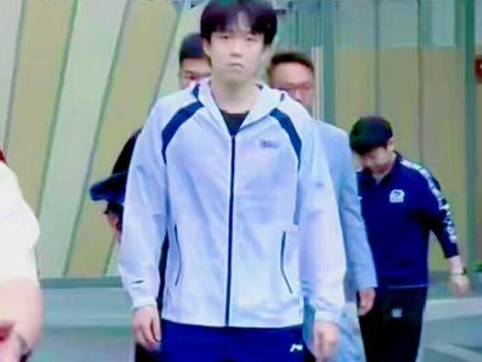 别再瞎猜王楚钦和孙颖莎了,新加坡晚宴这一幕,把事都说明白了。 #国乒#王楚钦 #孙颖莎 #体育#抖音伙伴计划