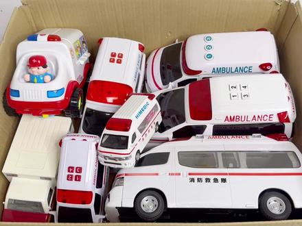 救护车的小型车紧急行驶测试,有警笛!坡道行驶