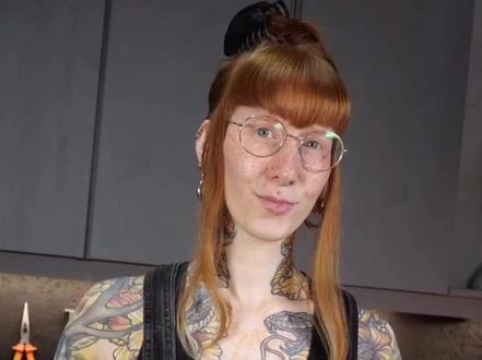 在我的新面具设计中,我将3D雕刻与传统黏土雕刻结合在了一起。#手工制作 #3d雕刻 #创意手工 #手工diy #创意美术