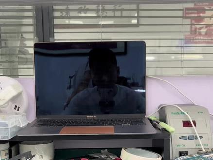 机械革命蛟龙7,开机屏幕无法显示,检测屏幕损坏,更换全新屏幕,#机械革命维修 #机械革命蛟龙7 #机械革命笔记本维修 #机械革命 #笔记本换屏