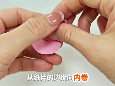 母亲节手工|迷你手工花篮 母亲节快到啦,用一次性纸杯制作迷你小花篮送给妈妈吧!
材料:一次性纸杯、双面胶、剪刀、彩纸
#亲子手工 #DIY手工 # #母亲节手工 #母亲节花束 # #幼儿园手工