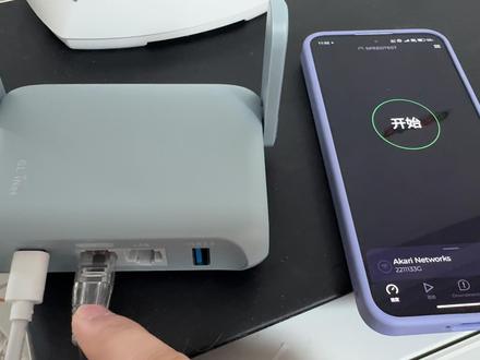 单2.5G 网口路由器有意义吗 #路由器 如果你不是2000兆宽带用户,那么2.5G 意义不大。
但如果你是2000兆宽带用户,并且主要用于WiFi,而非有线,那么它还是有点意义的。
当然了,其实4个2.5G 的路由器逐渐普及,只是鱼目混杂,很多共享带宽的,推出了很多残血版本的路由器,仅仅是为了低价噱头。而满血版2.5G路由器基本在800左右了,并不便宜。
所以要想清楚需求,如果你主要是奔着有线去的,就多花点钱买满血版2.5G 路由器(某米be7000以上)
如果你仅仅是为了提升WiFi速度,那么单2.5G 路由器也没啥好抨击的。应该有大把低价可以选择。
这里提醒各位,如果你的设备不是WiFi6E以上,那么2000兆也是浪费。
举例:苹果m1芯片的电脑,大部分是WiFi6,而苹果m2之后的mac电脑基本普及WiFi6e,当路由器开启160Mhz频宽时,两者的差异表现为前者最多940Mbps,后者是1900Mbps,这是一个重大分水岭。
手机方面,近些年逐渐普及WiFi6e,甚至WiFi7,所以不用特别担心,比如红米k80#wifi