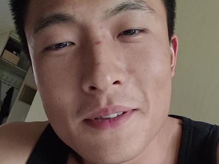 #正能量
一般我看到私信都会礼貌的回,除非一下子有太多或是太反人类的