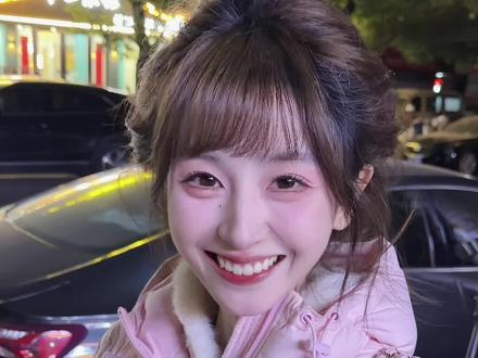 谈恋爱就要找甜妹呀 生气的时候一哄就笑了 #顾林