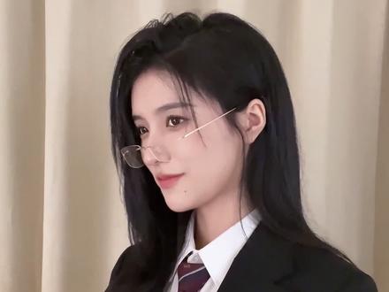 “对方辩友,请正面回答我的问题。”