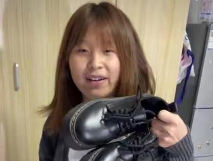 豆包帮我搭配了一套韩系的氛围感美女穿搭#穿搭 #豆包 #皮鞋#豆包穿搭 #豆包app @DOU+上热门 @抖音小助手