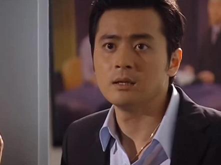 学长到处找善美 看到善美哭 学长满眼心疼 看到这里我眼泪忍不住在打转#爱上女主播 #张东健 #蔡琳