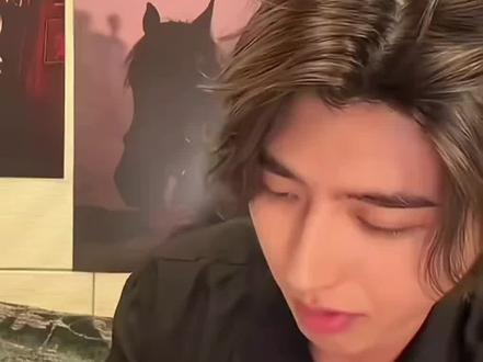 “继续这么宠小黑子吧”##颜值 #蔡徐坤 #直播