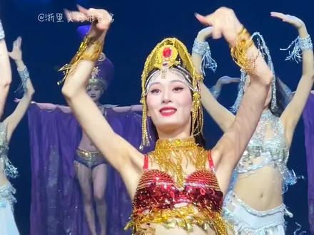 贵宾席视角欣赏杭州宋城千古情精彩演出片段!#杭州宋城 #宋城千古情 #千古情狂欢节 #假期去哪儿玩 #抖星有个局