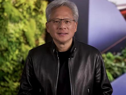 万亿商业帝国的掌舵者,仅拥有3.5%的股份,背后谋划更为深远
