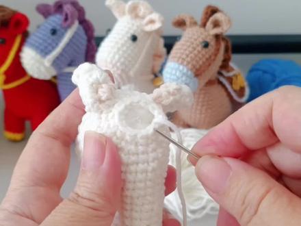 #钩织毛线玩偶 升级想法,做了彩虹飞马,好喜欢!#我的手工作品 #钩针玩偶 #爱手工爱生活 #创作者扶持计划