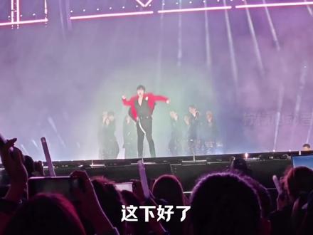 40岁唱跳ACE张杰混声到E6,不小心滑了一下,核心也依旧稳!#张杰演唱会 #高音e6 #我要做爆款 #唱跳ACE #高音 #张杰的腰 #假人挑战 #着魔张杰 #身骑白马