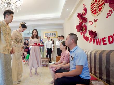 仪式篇:新娘敬茶改口环节 这应该是你没见过的叭#结婚视频 #婚礼那天