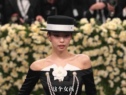 她的存在本身,就是一场关于“红与黑”的艺术 #jennie #金珍妮