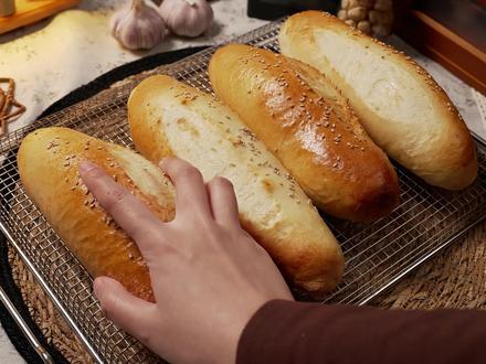 老友记乔伊最爱的肉丸潜水艇三明治!这是全世界最棒的三明治! 亲测这份三明治是真的好吃,一定要尝试!食谱在视频结尾哦#老友记 #美食 #美食复刻 #面包 #三明治