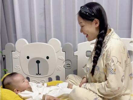 今日份亲子手指操 《五兄妹去看戏》来喽, 多做亲子操和宝宝互动,有助于刺激宝宝大脑发育,进行语言启蒙,还可以增进亲子感情,带着宝宝学起来吧#亲子互动#家庭早教#手指谣#0到三岁手指操早教#和宝宝一起互动