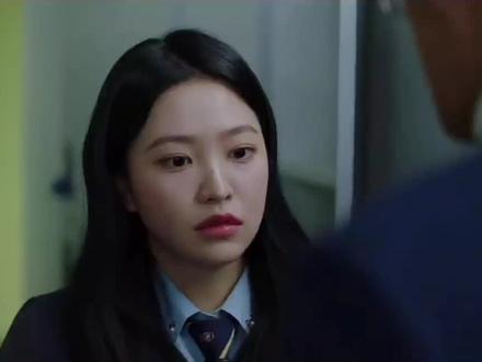 白济娜,被以前的好朋友给背刺了#韩剧 #清潭国际高中2