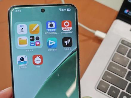 小米手机怎么双击桌面锁屏呢?
快来学习:
1.双击桌面空白处锁屏
2.双击屏幕亮屏与息屏
3.三指截图,长按自定义截图
下期教大家怎么长截图,有什么功能想了解欢迎大家评论区讨论
#云南小米之家 #小米手机