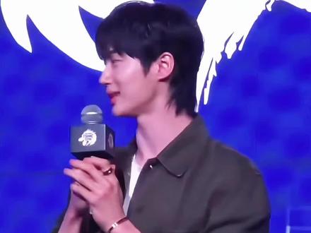 边佑锡:能和中国的筒筒们见面很开心😍#边佑锡 #向全世界安利