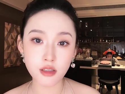 一个女人真正成熟的标志,不是摆脱依赖,而是学会借力和共生,把自己放在主体位置,万物皆可为我所用。#女性智慧