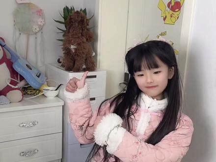 香菜摇 第三视角手势舞#香菜摇 #第三视角 #音乐歌单种草计划 #日常vlog #手势舞