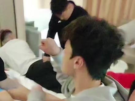 跳小野猫对袁晖凯来说就是奖励😂
沉迷于夸自己无法自拔
#常德队 #湘超 #直播录屏分享