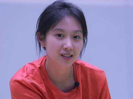 关于羽毛球拍磅数问题,捏一捏教会你 #王小羽 #王小羽羽毛球教学