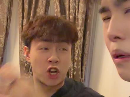 关于我把周董新歌跟当你走了无缝连接@唐晓畅
#那天下雨了 #当你走了 #周杰伦 #晴天 #苏哲畅