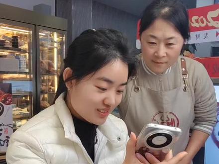 每个人都有属于自己的“胡萝卜🥕#萝卜纸巾猫 #我和我的猫