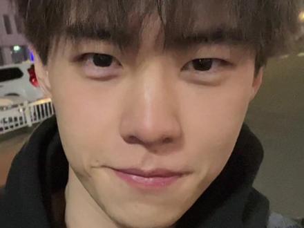 真实的大头特效#人脸追踪