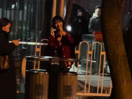 情人节赶上备播,打招呼也被允许
就收到了如此多的打招呼
祝大家新年快乐呀🎉
#春晚#备播 #田曦薇 #王安宇 #范丞丞