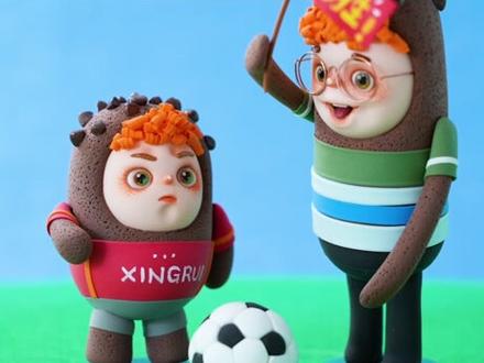 原创粘土|爸爸和儿子的足球梦⚽#超人爸爸 #小小男子汉在慢慢长大 #足球少年 #粘土手工 #超轻粘土 #父亲节 #踢球吧少年