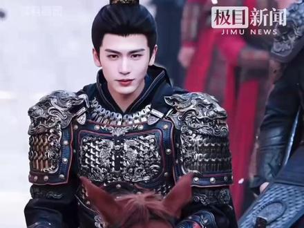 ”六点打仗,四点起来化妆”,浙江宣传评“粉底液将军”为何会激起群嘲,为了维持无死角精致,牺牲角色身份逻辑