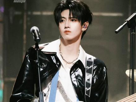 时代峰峻你没有心!
#朱志鑫#朱志鑫单飞