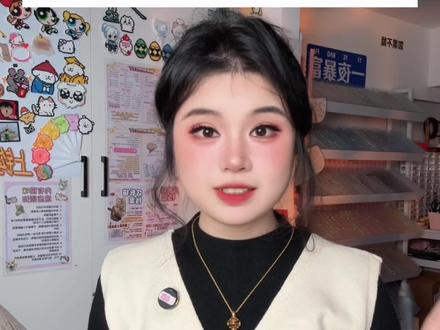 【拼豆测评】融合豆的品质💰义乌豆的价格 这个价格竟然可以做到这样的品控
豆子是超级亮的光泽感,无异味,无毛边,深色浅色都没有🈚
221色里只有1个颜色轻微色差,高低豆有几个,大小豆比较多,但都不影响烫无孔(强迫症拼的时候可能会看着不太舒服)
这个价位做到这样的品质和品控,性价比真的很高,新手也可以烫无孔,有质检证书,在家也可以放心玩,真的可以无脑冲#拼豆 #拼豆教程 #拼豆测评 #拼豆图纸 #拼豆日常