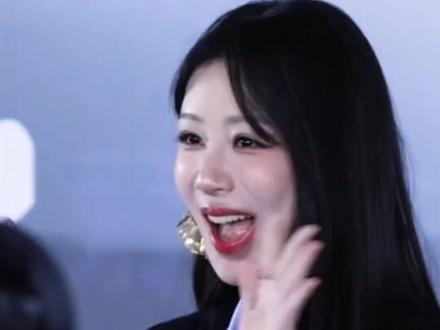 #杨紫 发布会状态,这生图也太明媚太漂亮了吧!#胡歌 #梅婷