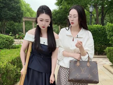 作为老婆,我何尝不担心不想念我老公呢,但是我不能让我妈妈再去打扰他的生活,对于我来说他的身体比什么都重要
