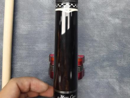 二手美兹ace2-180,原配对标混二前节
后把重量:14.95oz
(含0.5oz配重螺丝)
前节重量:3.7oz
先角直径:12.5mm
#台球器材 #台球 #美兹#369台球用品