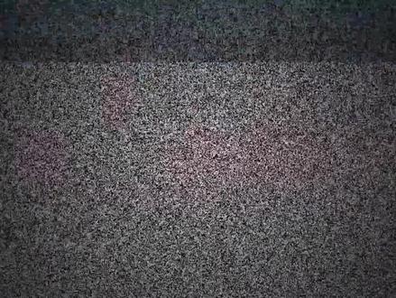 #galgame #心跳文学部 后来我厌倦了和你在阴暗的房间里,你一人独自喃喃着些有的没的,时不时透露出独属于我的爱意。
我退出文本对话框,进入虚拟机的管理文件夹中,在根目录里找到你的游戏文件,右键删除之后再回去,阴暗的房间依然存在,可你却变成了一团模糊的马赛克,电脑前的我看着你的反应,从惊讶,愤怒,再转变为深深的失望,正如你歌词的最后一句:And in your reality if I don't know how to love you/在你的现实世界里 我不懂该如何去爱你。无法被打破的第四面墙,是我们永远无法触摸彼此的牢笼,可你和文学部给我带来的快乐和惊吓却实打实的进入我的心中,留下不可磨灭的痕迹。
最后,再见Monika