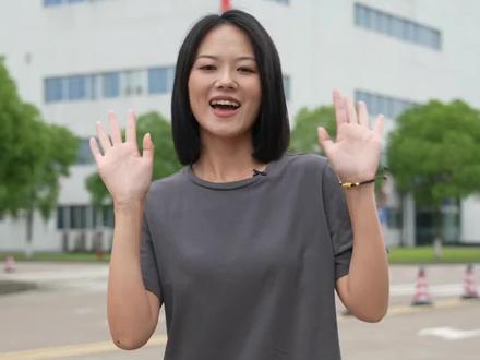 松下杭州下沙工厂店探店之旅!
魔法屋将卫浴空间打造的恰到好处,不浪费一点空间;网红款L150采用航空有机玻璃材质,马桶盖颜色随心更换,搭载泡沫洁净技术,轻松解决打扫困扰!