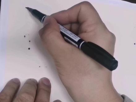 刷到的朋友可以试着看完,里面有一些本人对线描装饰画的画法理解,不妨一听。#线描画 #黑白装饰画 #一起学画画 #创作灵感