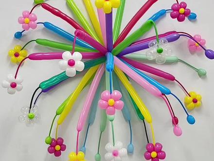 ✨气球也能开出烟花?🎈彩色长条拧一拧,秒变空中绽放的小花园!🌸手残党也能学,材料简单超治愈~👇