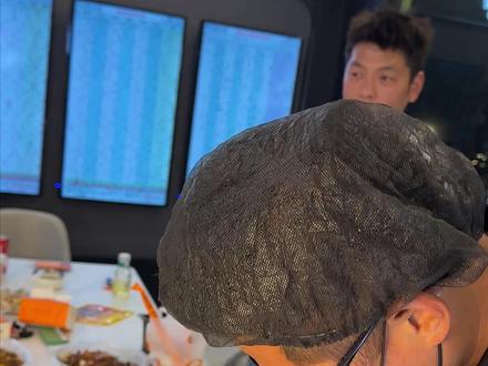到底是上市老总还是眼镜师傅 #热点 #邯郸 #海龙流动烤全羊